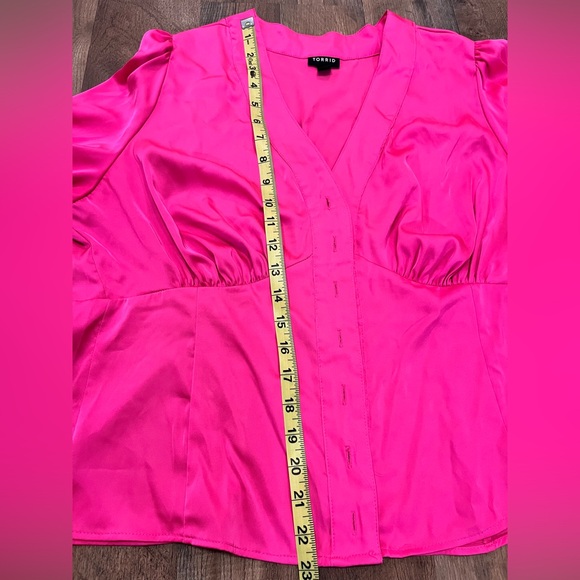 Torrid Women’s Blouse size 0 - Picture 6 of 7